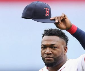 Ortiz with the World Series trophy.